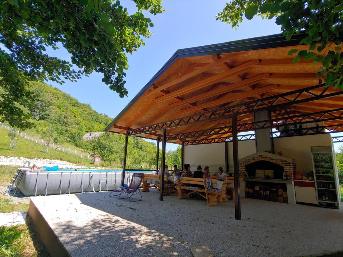 Kuca U Sumi - Forest House Near National Park Una - Air Spa Lohovo بيهاتش المظهر الخارجي الصورة