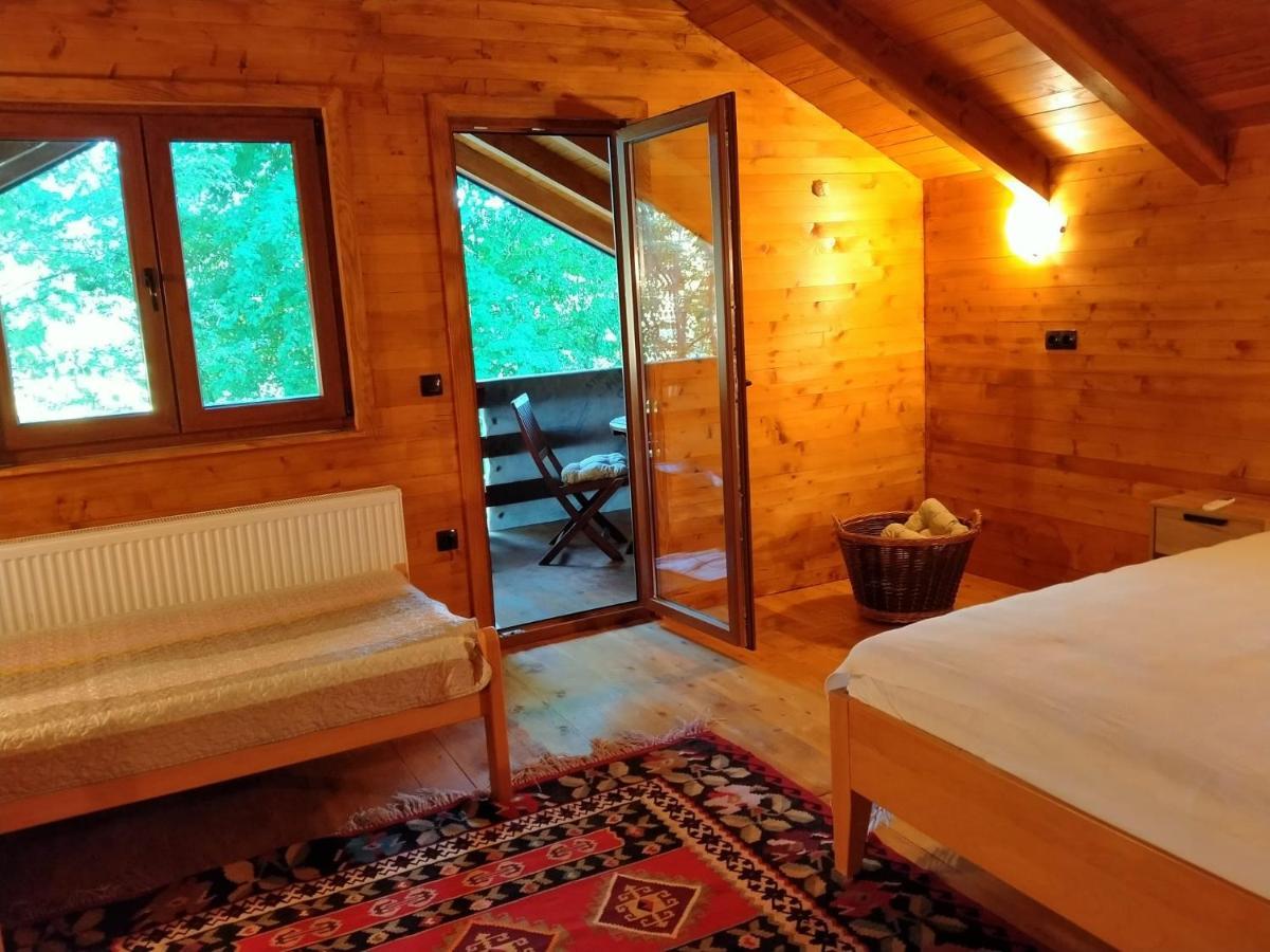 Kuca U Sumi - Forest House Near National Park Una - Air Spa Lohovo بيهاتش الغرفة الصورة